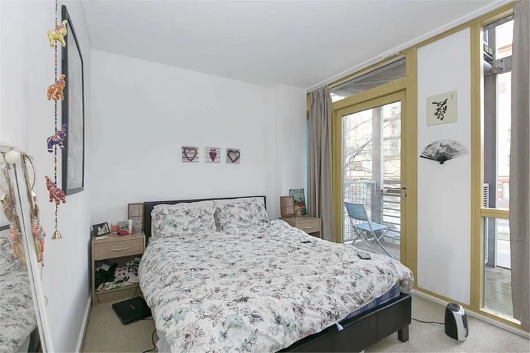 image for 🏡 Double Room in Stratford🏡 