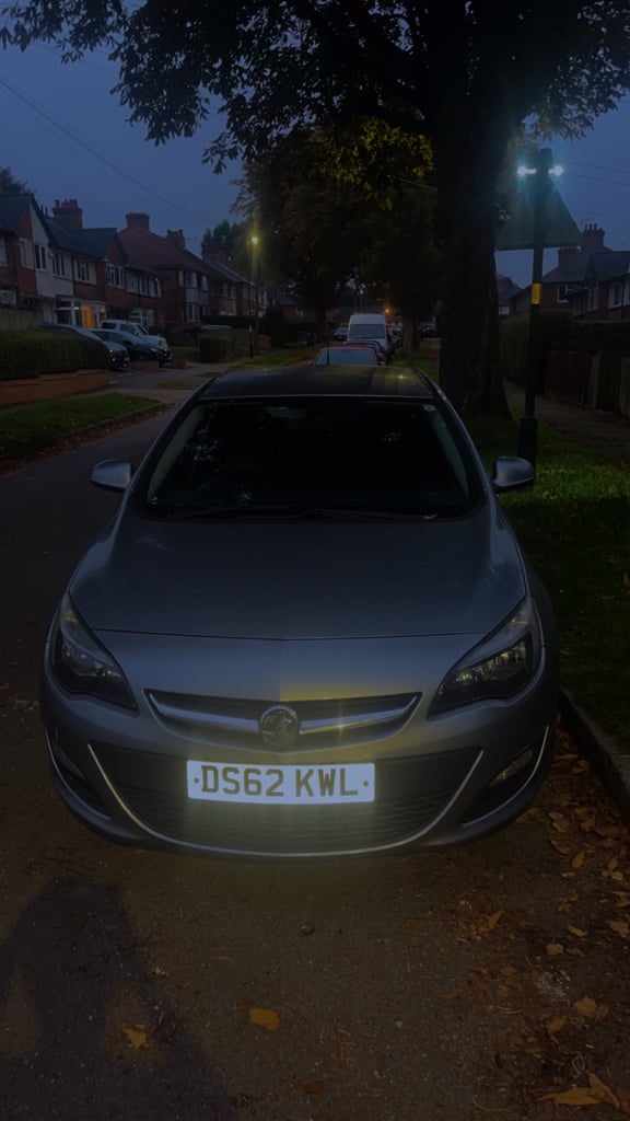 Vauxhall, ASTRA, Hatchback, 2012, Manual, 1598 (cc), 5 doors