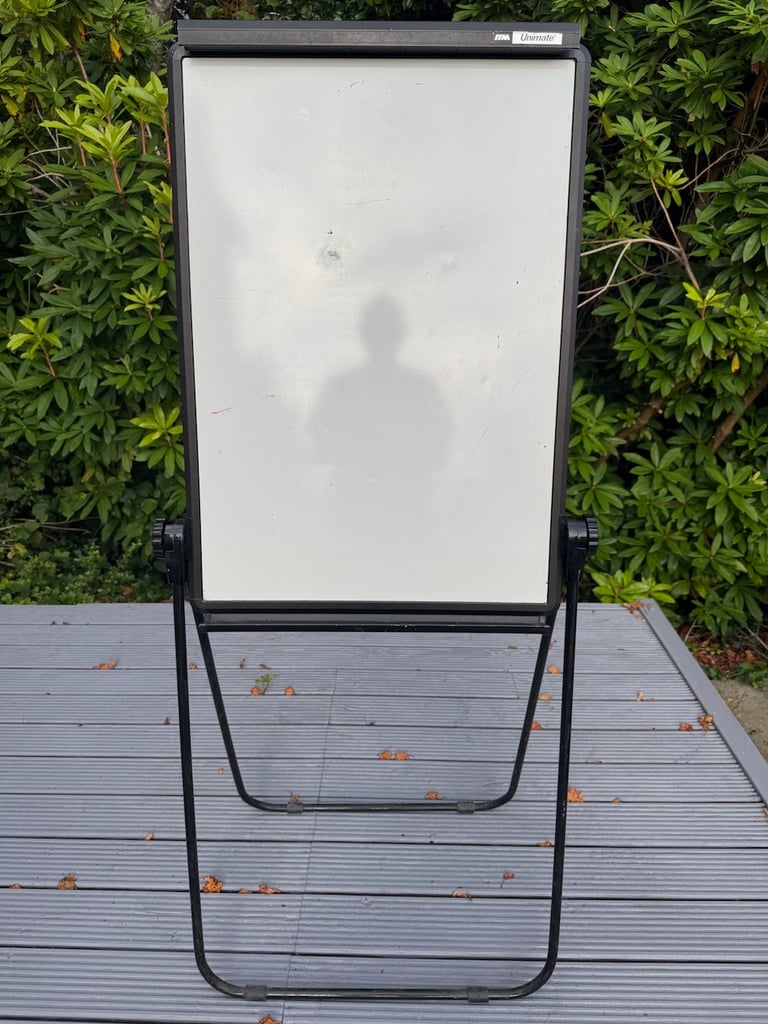ITM Unimate A1 floor standing Flipchart and whiteboard