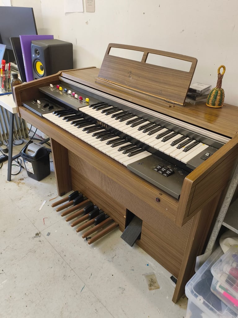 Yamaha Organ