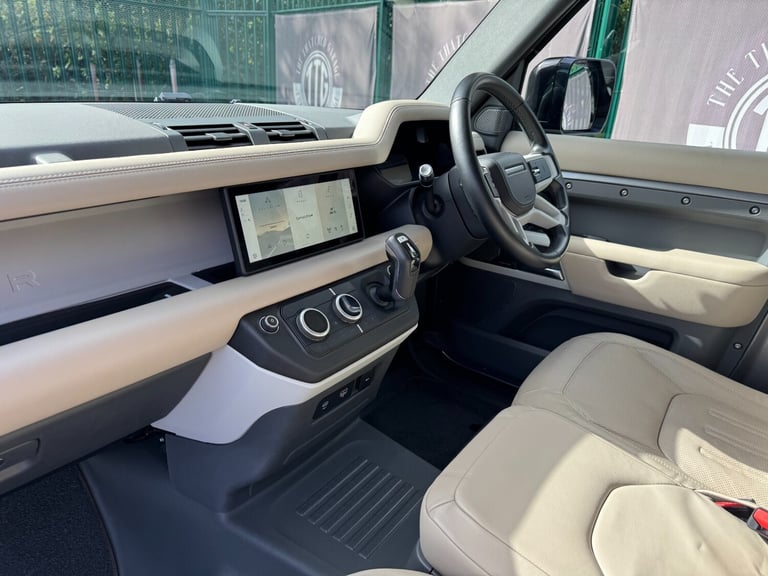 2021 Land Rover Defender 2.0 P300 HSE 90 3dr Auto [6 Seat] Estate Petrol Automatic