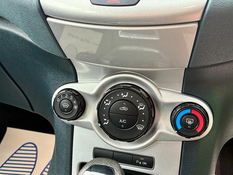 2009 Ford Fiesta 1.4 Zetec Hatchback **Automatic - 38,000 Miles - 1 Owner**