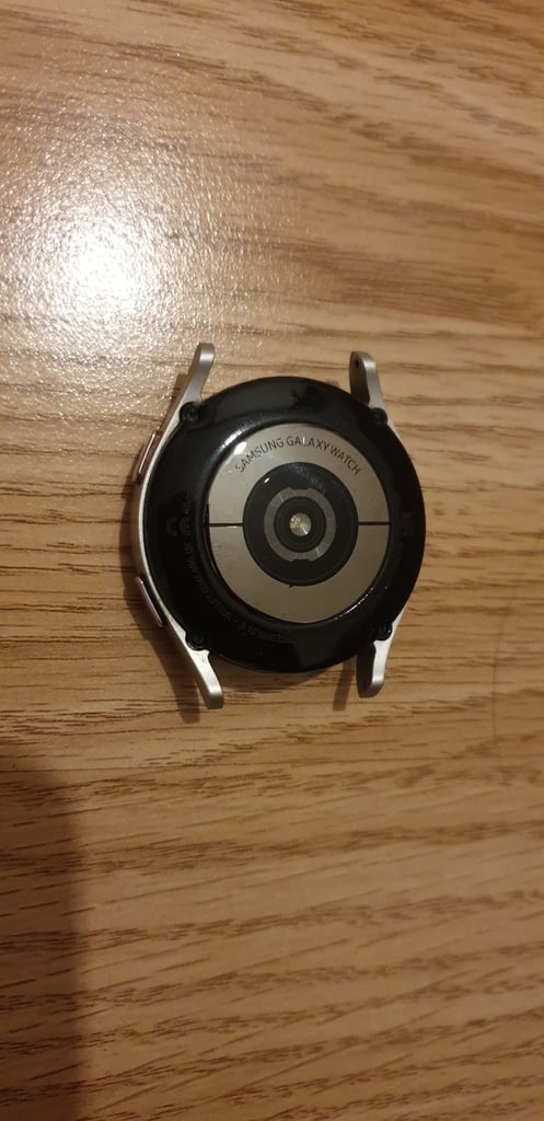 Samsung Galaxy Watch 5 (Usually goes for £300!! Selling for way cheaper!!)