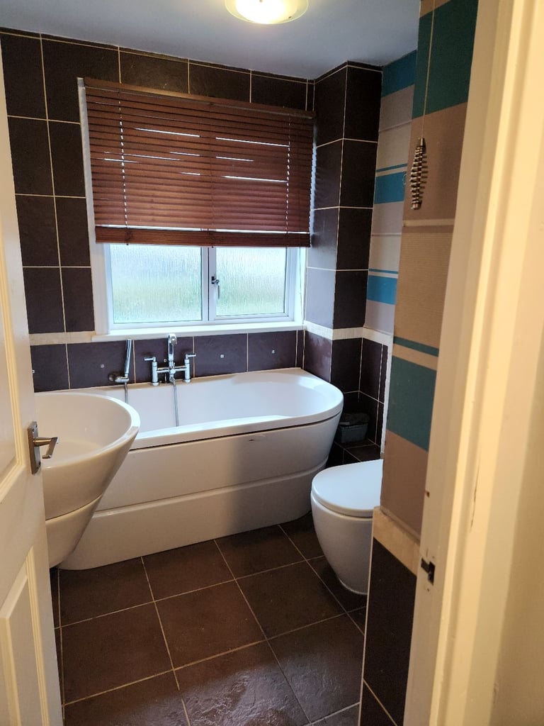  Nice Room in Nice House Near Uni Bills Included  