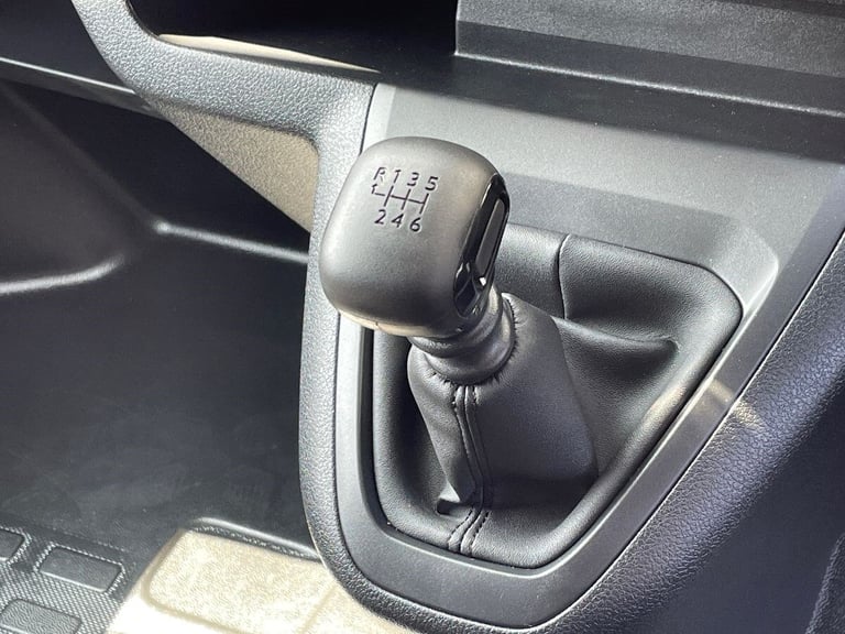 2025 Vauxhall Vivaro Vivaro 1.5 F2900 Prime Van Diesel Manual