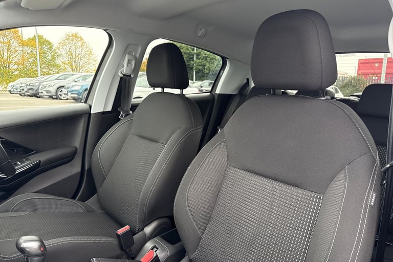 2019 Peugeot 208 1.2 PureTech 82 Tech Edition 5dr [Start Stop] HATCHBACK PETROL Manual