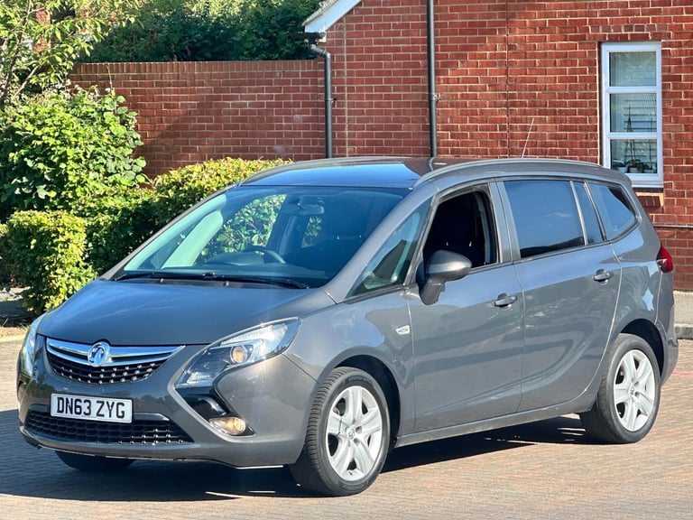 2013 Vauxhall Zafira Tourer 1.8 16V Exclusiv Euro 5 5dr MPV Petrol Manual