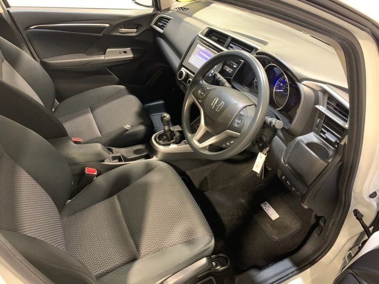 2018 18 HONDA JAZZ 1.3 I-VTEC SE NAVI HATCHBACK 5DR PETROL MANUAL EURO 6 (S/S) (