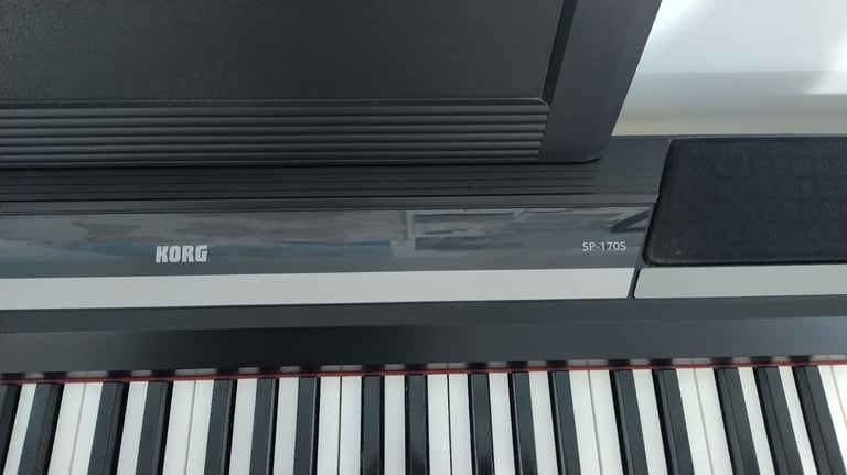 KORG SP-170S DIGITAL PIANO