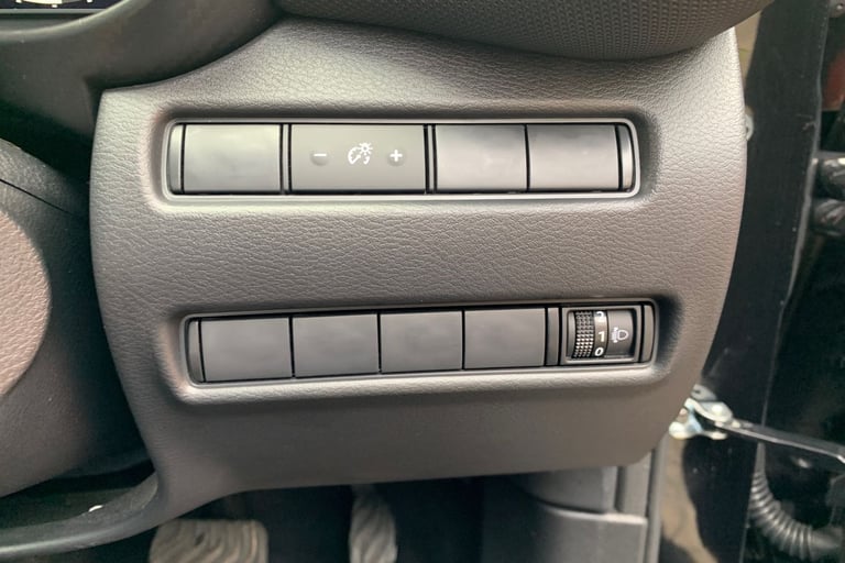 2024 Nissan Juke 1.6 Hybrid N-Connecta 5dr Auto Hatchback Hybrid Automatic