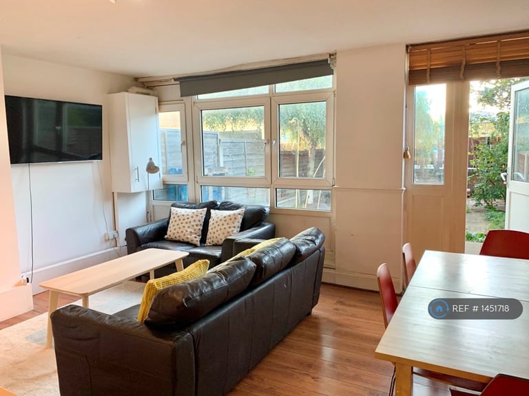 image for 4 bedroom flat in Boyton Close, London, E1 (4 bed) (#1451718)