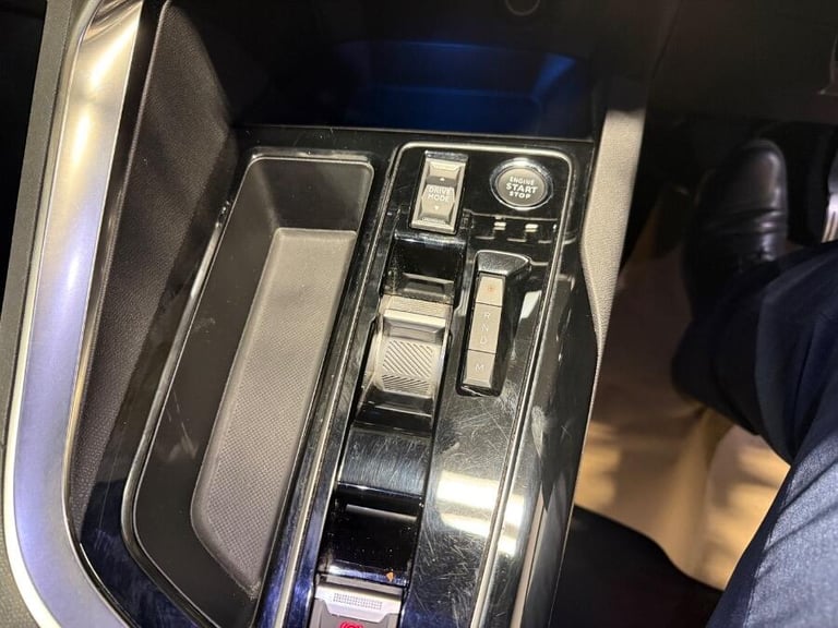 2023 Peugeot 5008 1.5 Bluehdi Allure Suv 5dr Diesel Eat Euro 6 (s/s) (130 Ps) HATCHBACK Diesel Au...