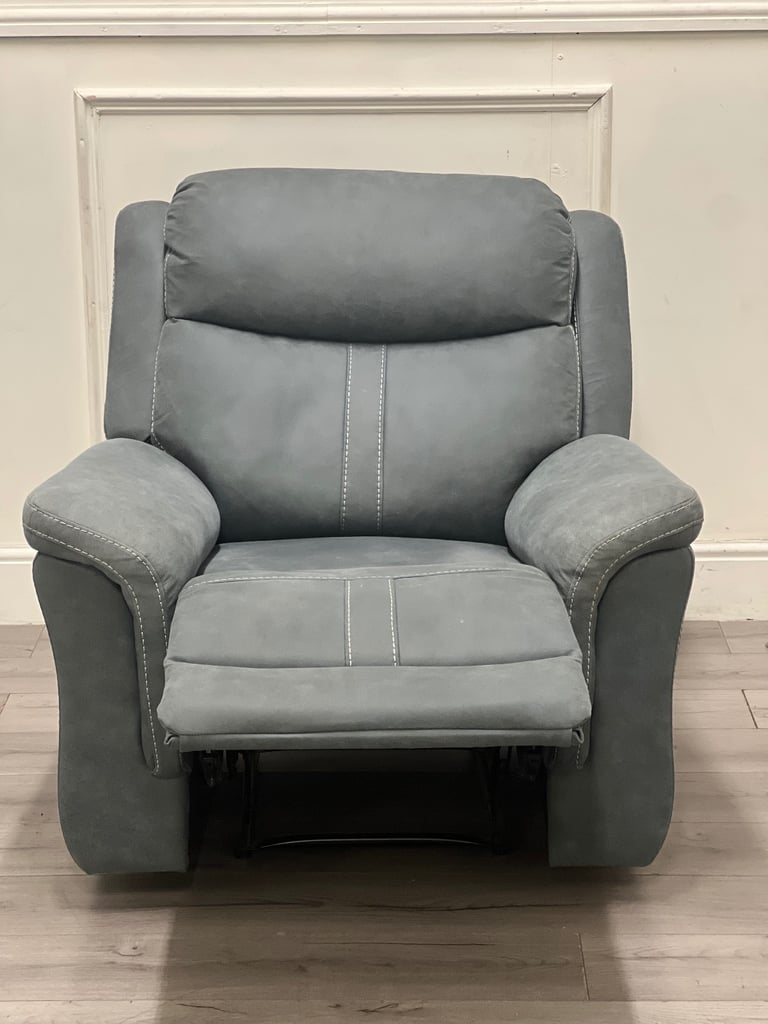 Grey 2 Seater manual Reclining sofa & 2 Chairs! Delivery available 🚚