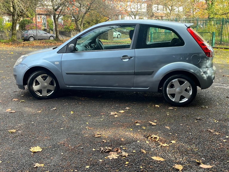 FORD FIESTA 1.2 ZETEC LOW MILES