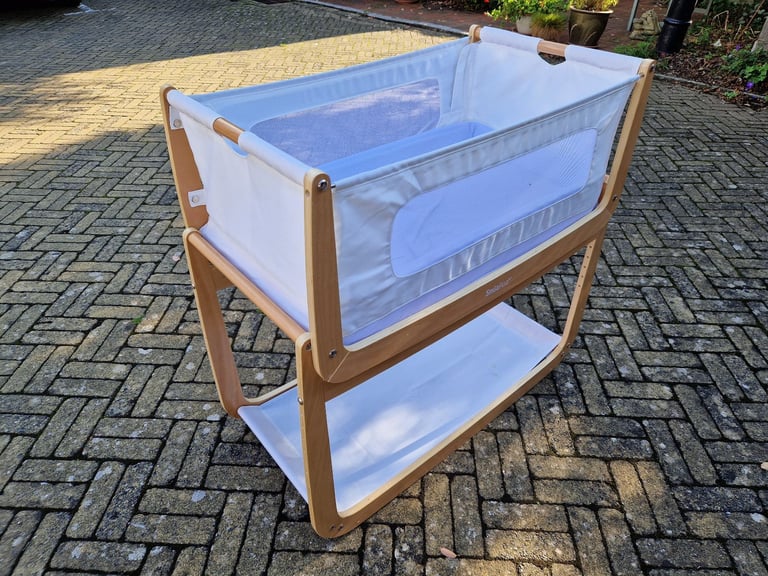 Snuzpod 4 bedside crib