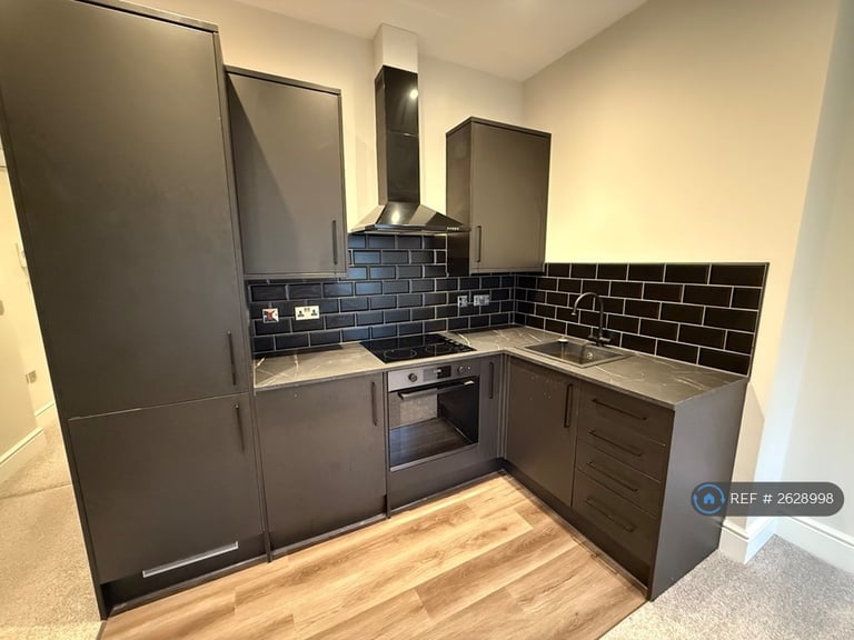 1 bedroom flat in St Sepulchre Gate, Doncaster, DN1 (1 bed) (#2628998)