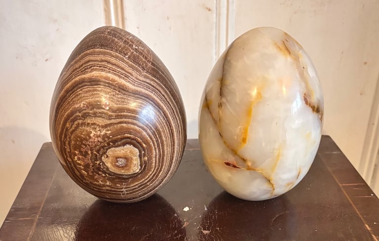image for 2 x Onyx decorative ornamental eggs