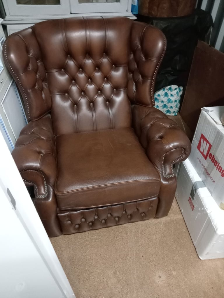 Brown Leather Chesterfield recliner