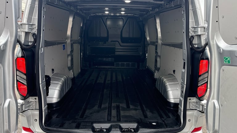 2024 Ford Transit Custom 300 L2 Diesel Fwd 2.0 EcoBlue 136ps H1 Van Limited Van Diesel Manual