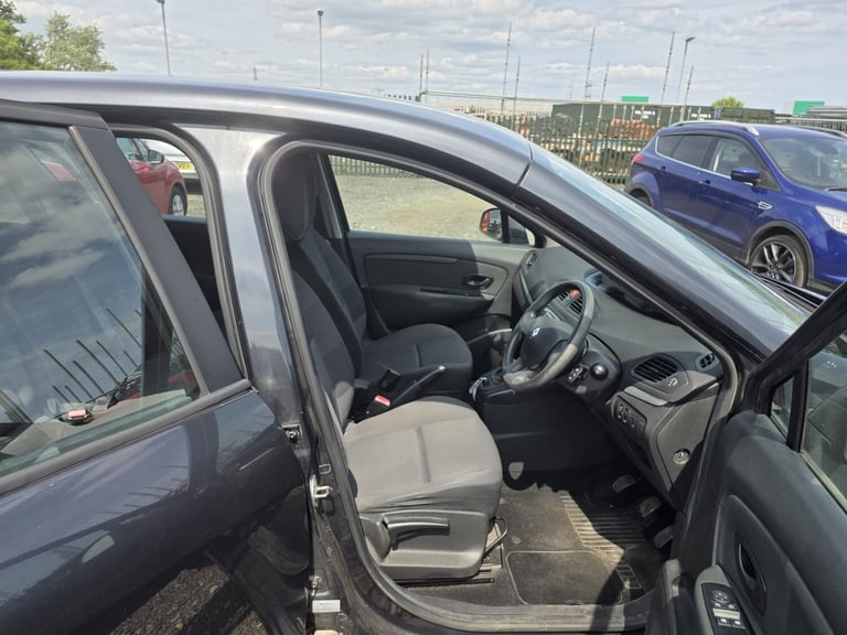 2011 Renault Scenic 1.6 VVT Bizu 5dr MPV Petrol Manual - Image 11