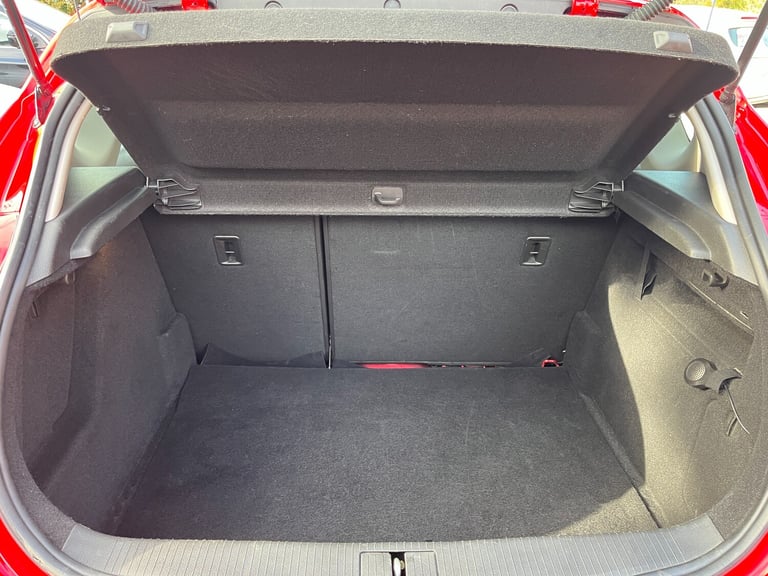 2015 Vauxhall Astra 1.4 16v Excite Hatchback 5dr Petrol Manual Euro 5 (100 ps)
