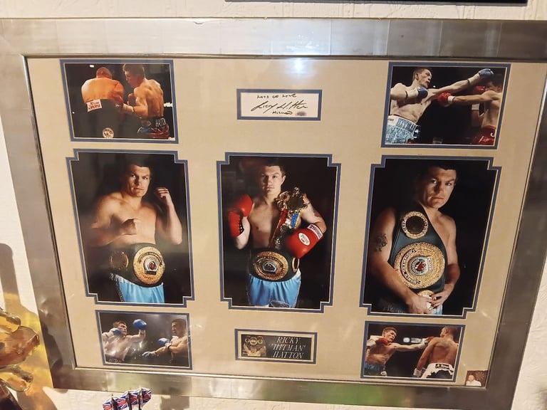 image for Signed ricky hatton with certificate and holigram certified signature 