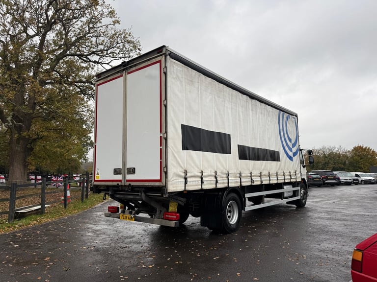 DAF LF 230, CURTAIN, UNDERSLUNG TAIL LIFT 