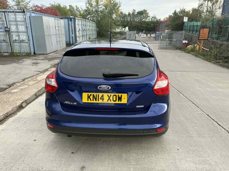 2014 Ford Focus 1.0 EcoBoost Zetec Navigator 5dr HATCHBACK Petrol Manual