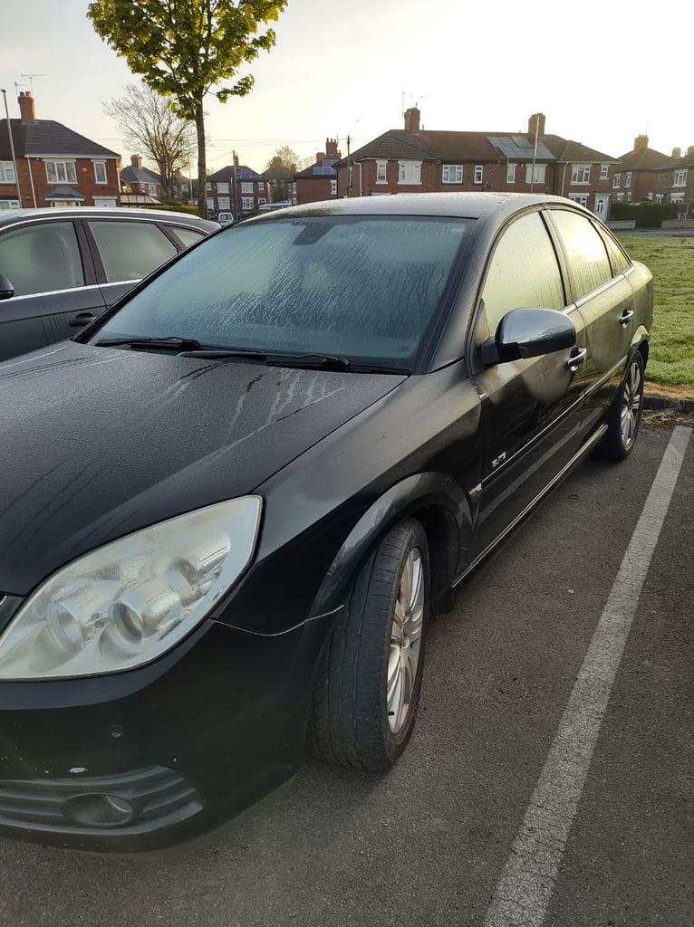 image for SPARES OR REPAIRS. VAUXHALL VECTRA 1.9 CDTI  2008 HATCHBACK 