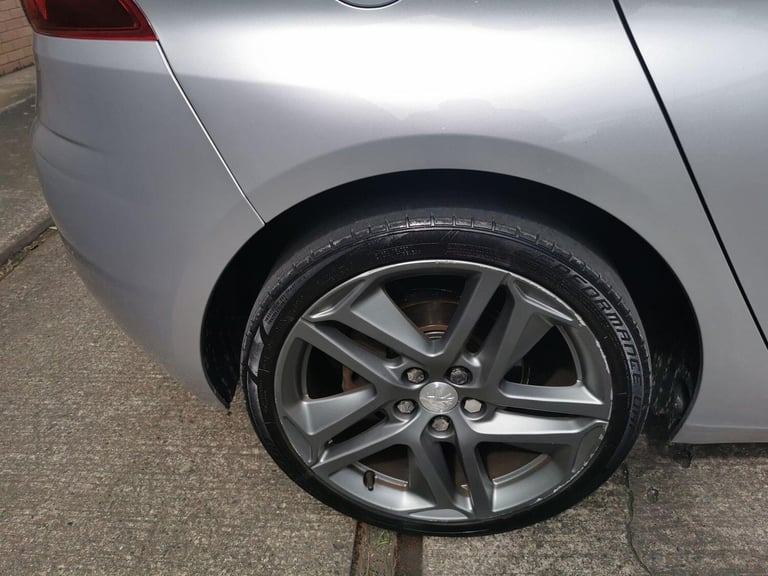 PEUGEOT 308 1.6 e-HDi Feline 2014