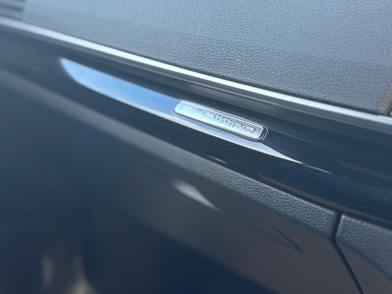 AUDI Q5 2.0 TDI 40 Black Edition 2024