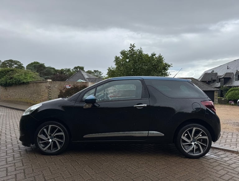 2016 DS Automobiles DS 3 1.2 PureTech 110 DStyle Nav 3dr HATCHBACK Petrol Manual