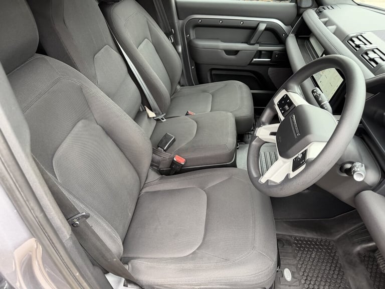 2022 Land Rover Defender 3.0 D250 Hard Top Auto [3 Seat] PANEL VAN DIESEL Automatic