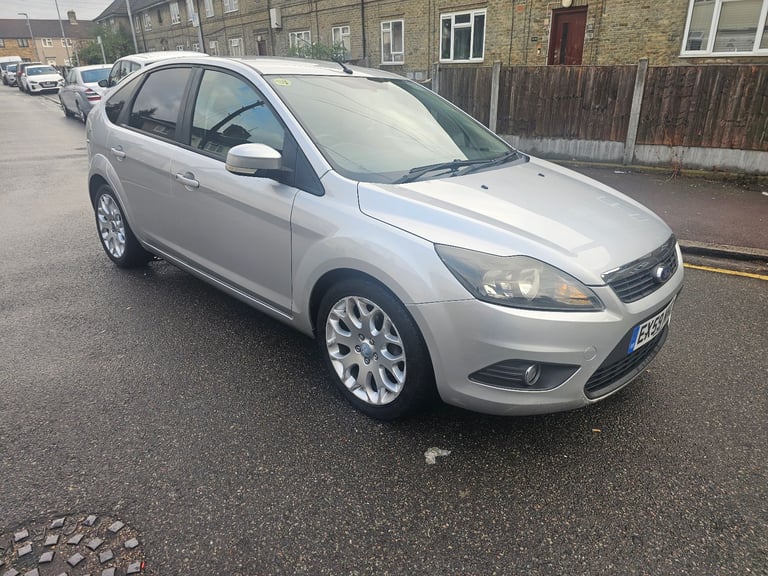 focus 1.6 zetec F.S.H NEW CLUTCH NEW CAMBELT LONG MOT JUNE 2026 DRIVES AN LOOKS PERFECT 