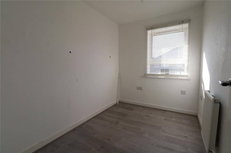 🌟Light-Filled Double Room in Friendly Professional House Share🤎E13!
