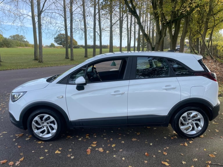 2018 Vauxhall Crossland X 1.2 SE Euro 6 5dr HATCHBACK Petrol Manual