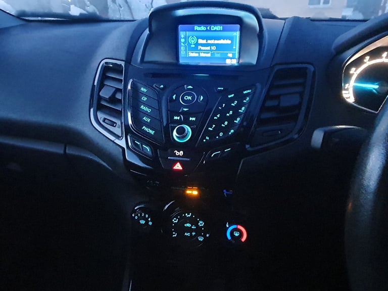 Ford Fiesta Zetec 1.25 petrol '16  Low Mileage