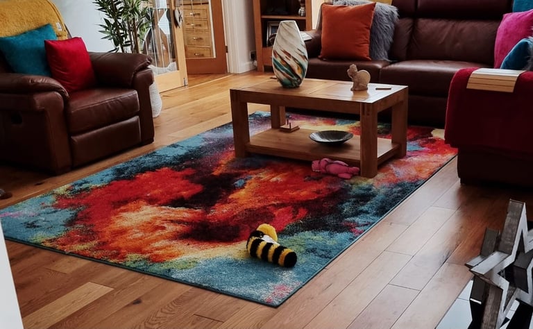image for XL Splash Design Rug with Matching Smaller Rug and Selection of Same Colour Cushions