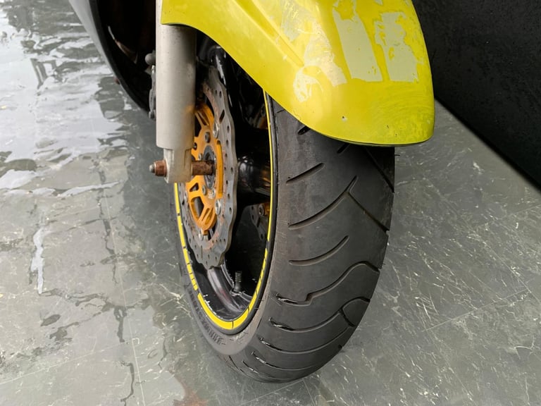 SUZUKI GSX 600F RUNNING PROJECT BIKE HPI CLEAR
