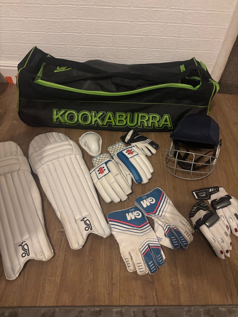 image for Youths cricket bundle