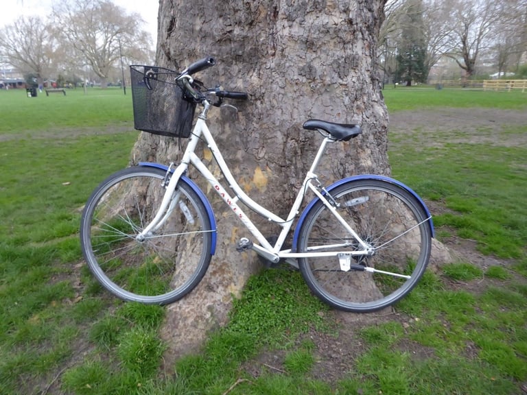 Vintage style Ladies bike with Basket (removable)- Good condition - 7  speeds - easy rider | in Hackney, London | Gumtree