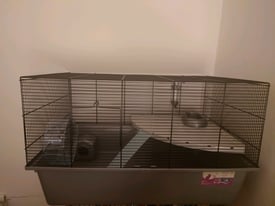 Dwarf hamster/mouse cage with accessories 