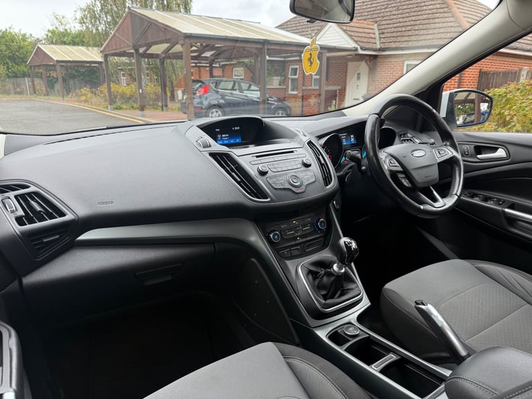 FORD KUGA ZETEC 2.0L TDCI 4X4 2017 FACELIFT START/STOP ULEZ FREE DRIVES PERFECT 