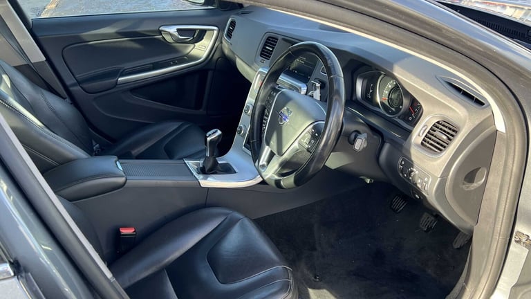  Volvo S60 D2 [120] SE Nav 4dr [Leather] Saloon Diesel Manual