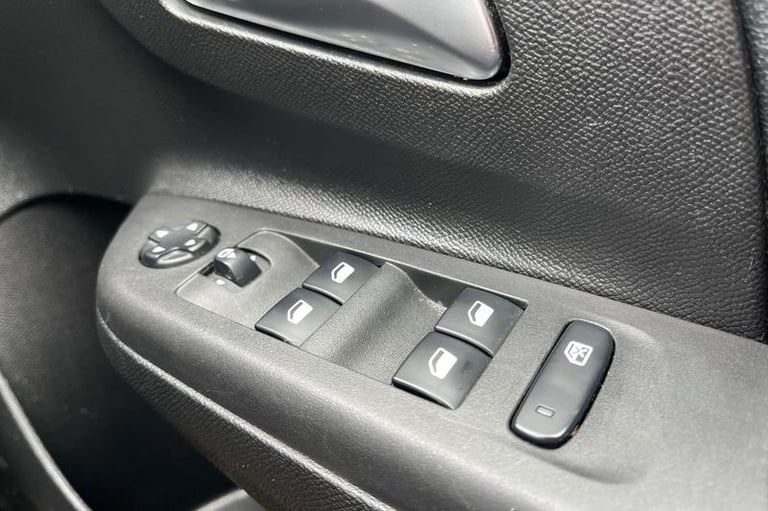 2020 Vauxhall Corsa SRI NAV PREMIUM | Heated Seats/Wheel | Satellite Navigation Manual Hatchback ...