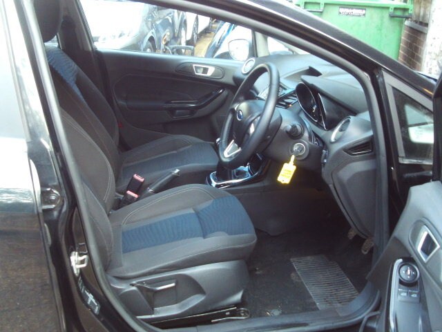 2014 Ford Fiesta 1.5 TDCi Zetec 5dr Black 58k Miles Years MOT Warranty £20 Road Tax HATCHBACK Die...