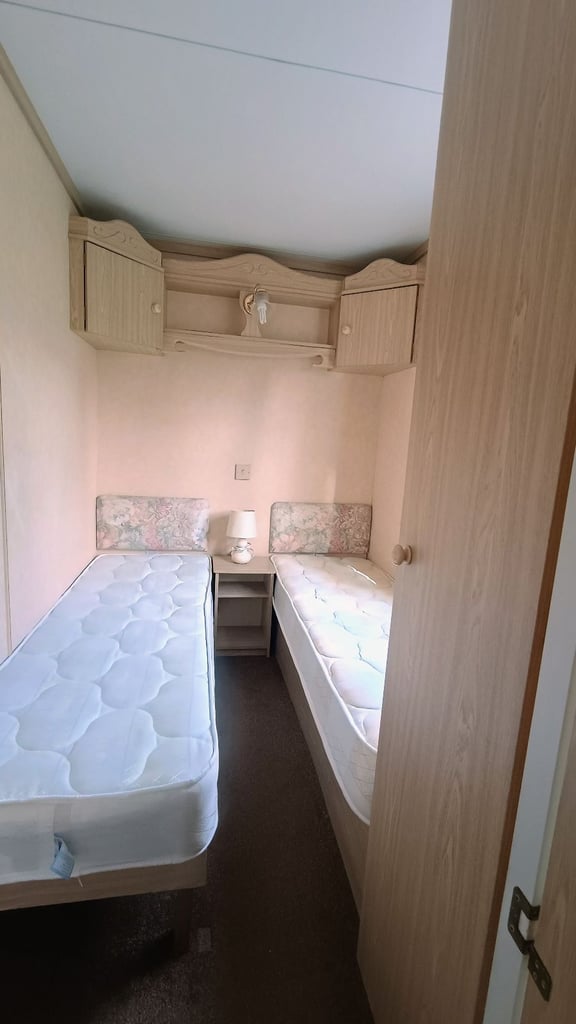 **Static caravan to rent long term**