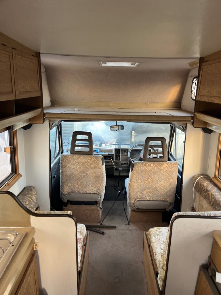 Old motorhome only 58k miles with toilet cassette and shower 