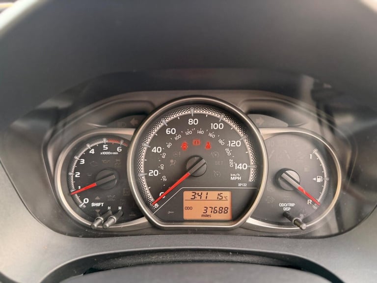 2015 Toyota Yaris 1.4 D-4D Icon Euro 6 5dr Hatchback Diesel Manual