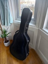 Acoustic guitar case, black with fur lining